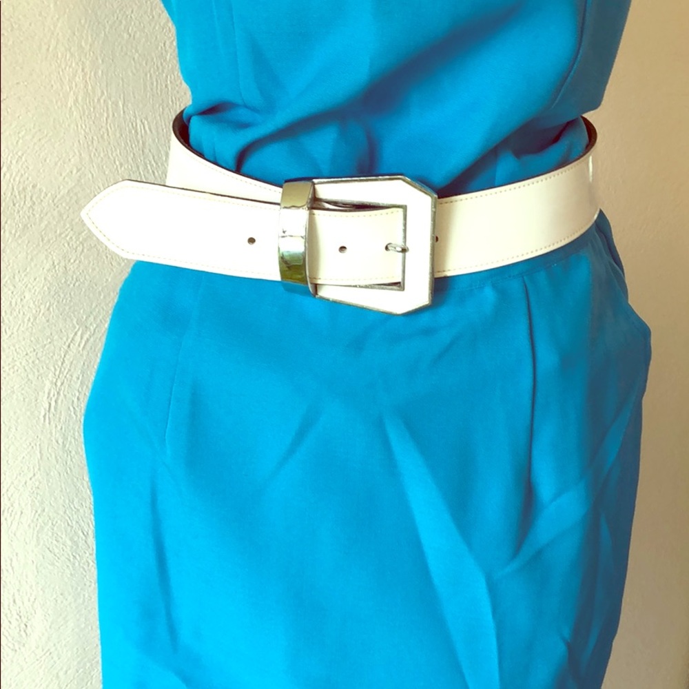 Vintage retro white belt & buckle